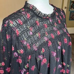 🌹Banana Republic Floral Smocked Ruffle 2 layer top blouse black size XL